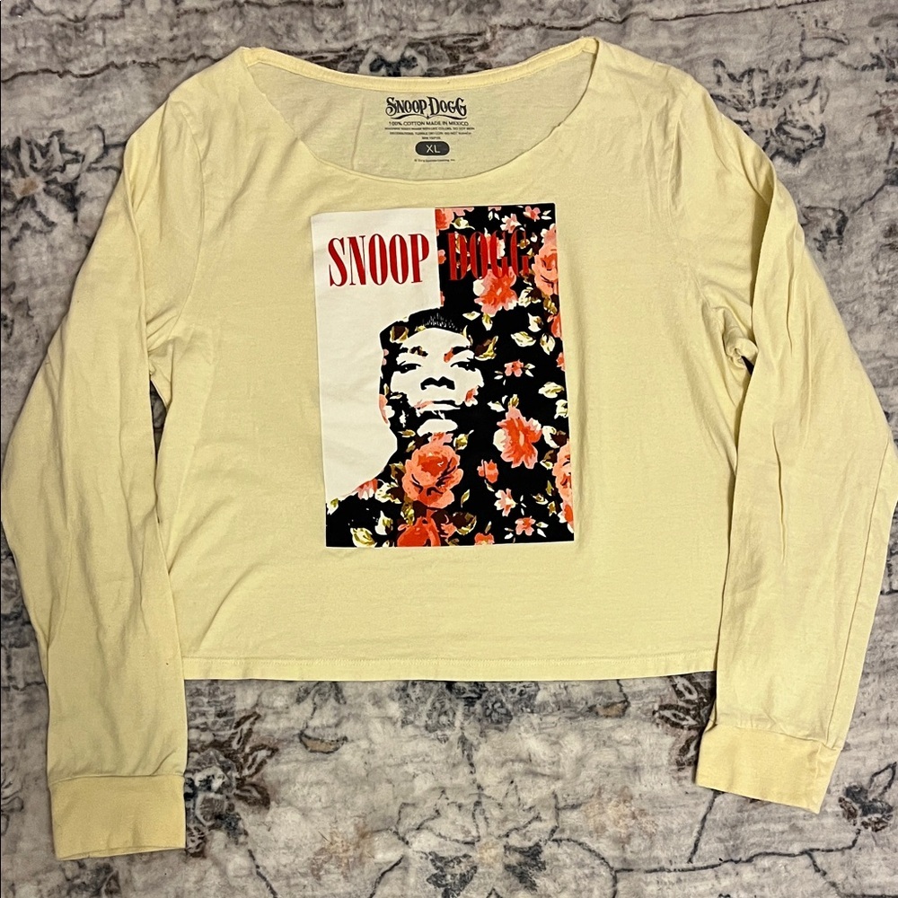 Snoop Dogg Women's Yellow Graphic Long Sleeve Top